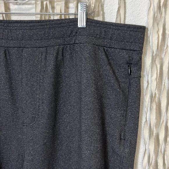 Public Rec Straight Leg Jogger in Size 42/30 Dark Gray - Picture 3 of 12